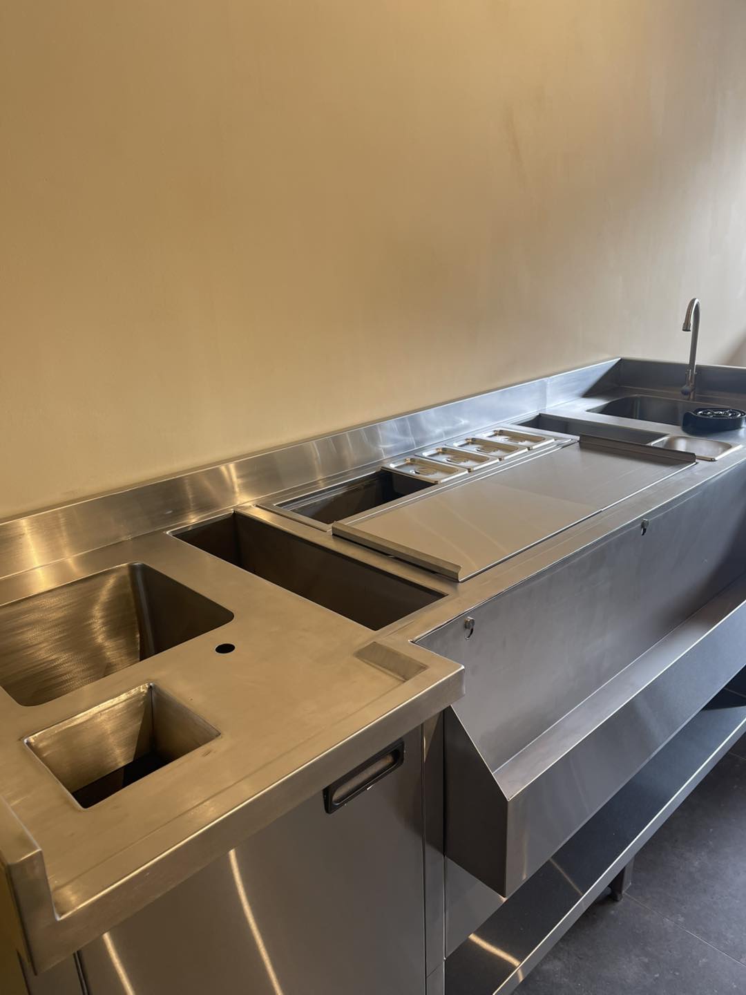 Custom: Cocktail Station