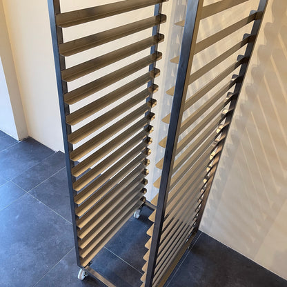 20-Tray Universal Mobile Rack