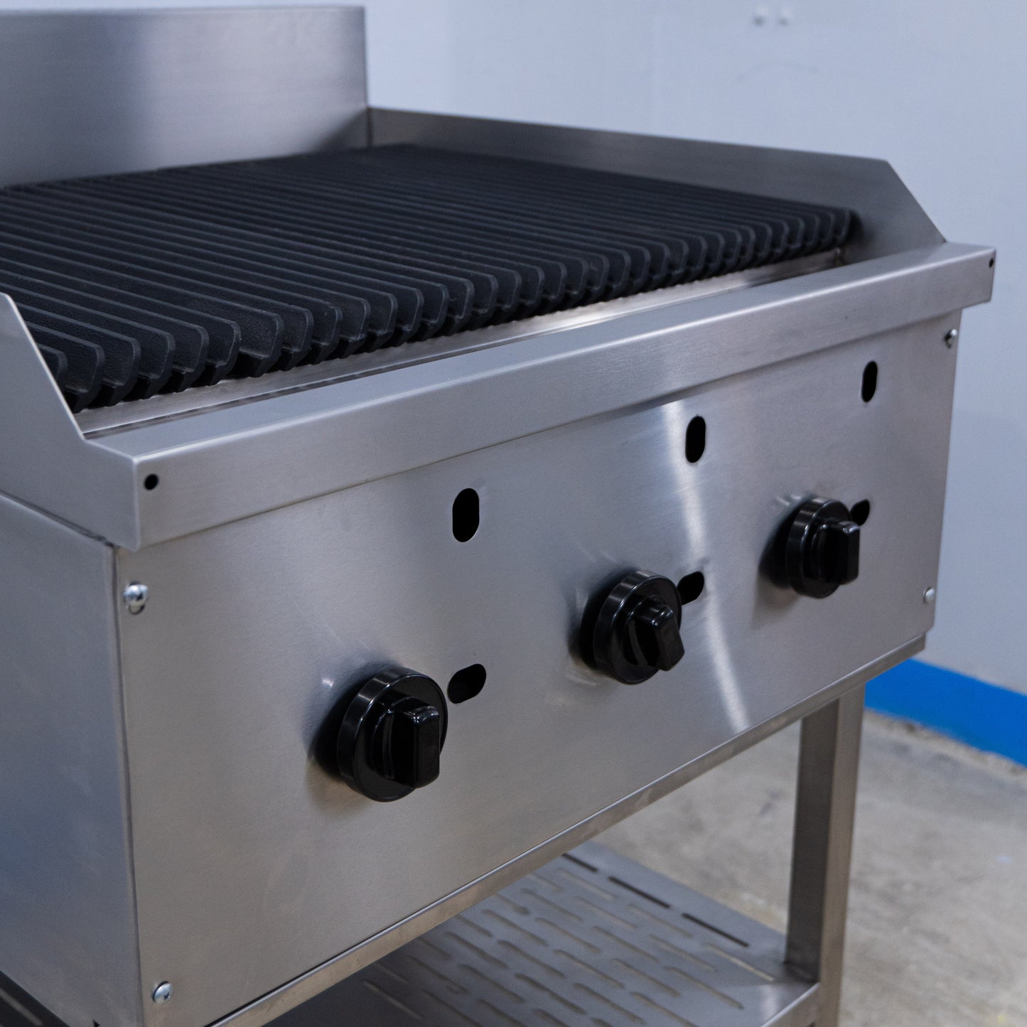 Lava Rock Griller 750